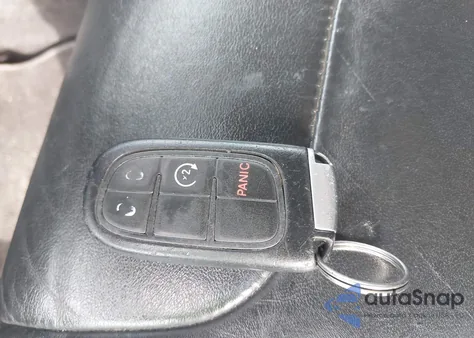 2015 Jeep Cherokee Limited z USA, uszkodzony, nr VIN 1C4PJMDB0FW779663